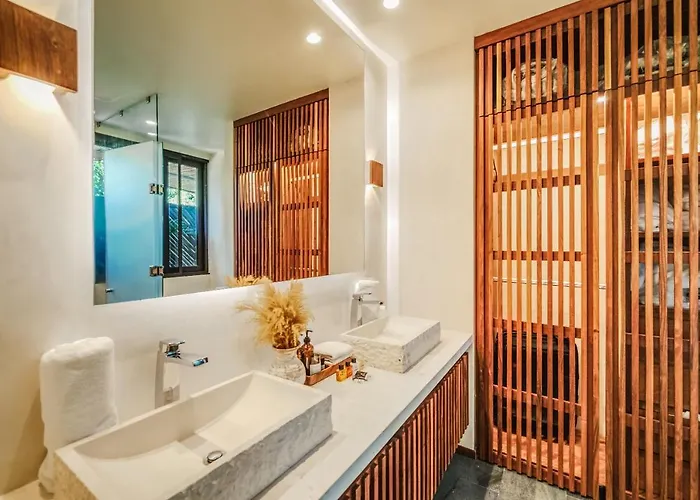 Divine 1br Ph With Private Pool And Spectacular Pools *