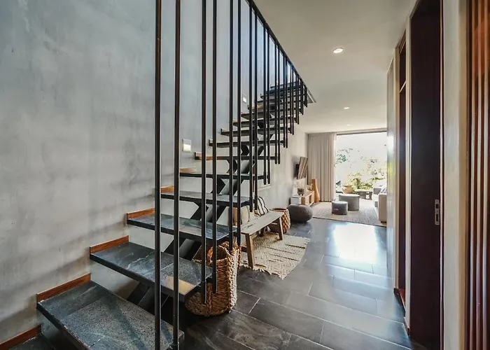Divine 1br Ph With Private Pool And Spectacular Pools