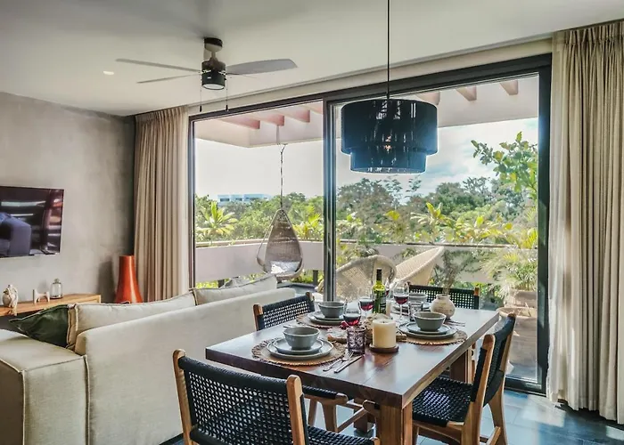 Divine 1br Ph With Private Pool And Spectacular Pools *
